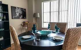 Spacious Charming Condo With Great Views Near The Grove