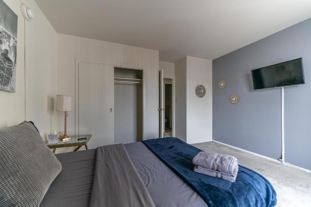 Spacious Charming Condo With Great Views Near The Grove Los Angeles Exterior photo